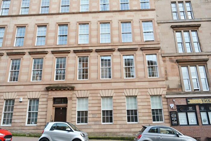 3 Bedroom Flat To Rent In Bed Ground Floor In Finnieston, G3