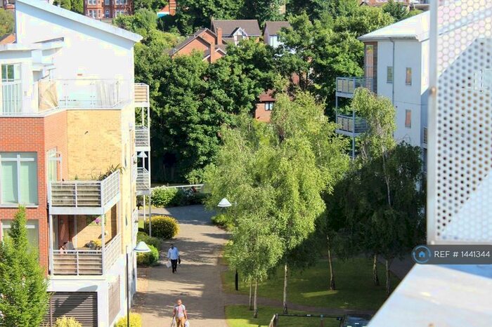 2 Bedroom Penthouse To Rent In Kingfisher Meadow, Maidstone, ME16