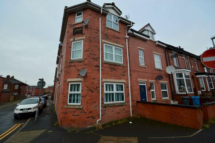 2 Bedroom Apartment To Rent In Hodge Road, Walkden, Manchester, M28