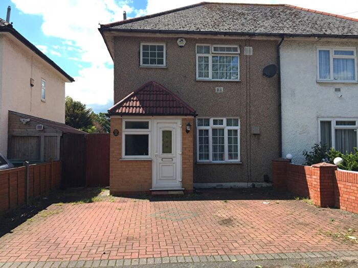 3 Bedroom Semi Detached House To Rent In Harlington, UB3