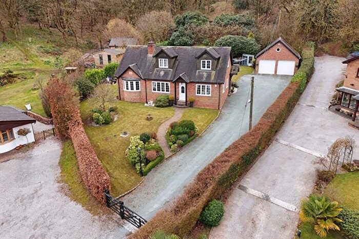 4 Bedroom Detached House For Sale In Knowl Wall, Beech, Stoke-On-Trent, ST4