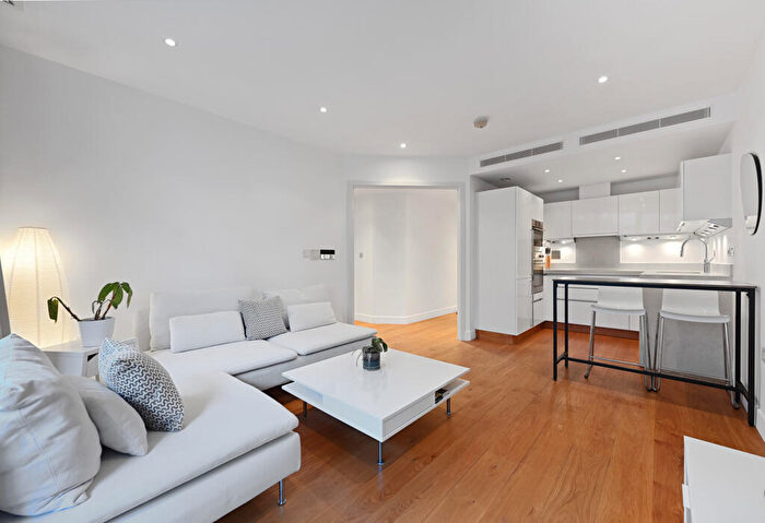 2 Bedroom Apartment To Rent In Eustace Building, Queenstown Road, London, SW11