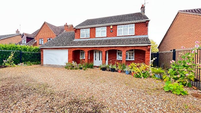 4 Bedroom Detached House For Sale In High Road, Elm, Cambridgeshire, PE14