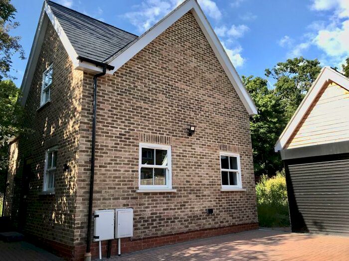 2 Bedroom Detached House To Rent In Stackfield, Harlow, CM20