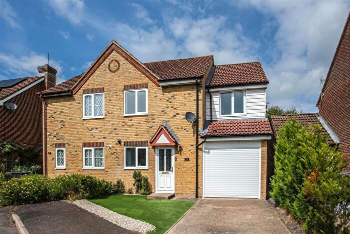 3 Bedroom Semi-Detached House For Sale In Saunders Close, Uckfield, TN22