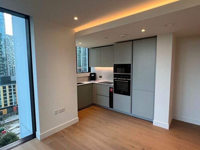 1 Bedroom Apartment To Rent In , E14