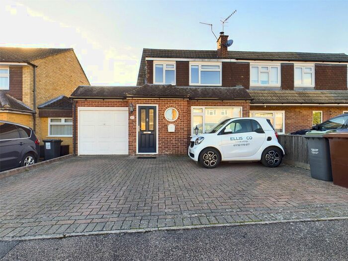 3 Bedroom Semi-Detached House To Rent In Fleming Way, Tonbridge, Kent, TN10