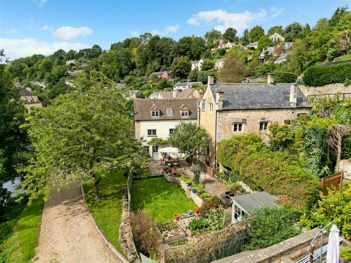 4 Bedroom Detached House For Sale In High Street, Chalford, Stroud, GL6