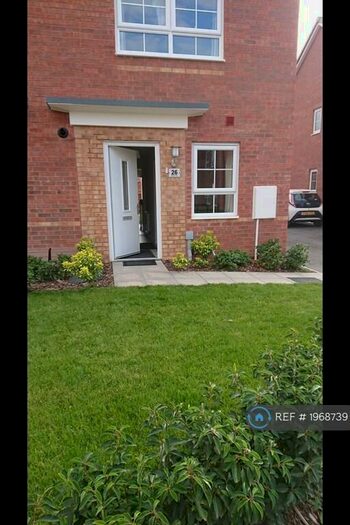 4 Bedroom Semi-Detached House To Rent In Fieldfare Way, Coventry, CV4