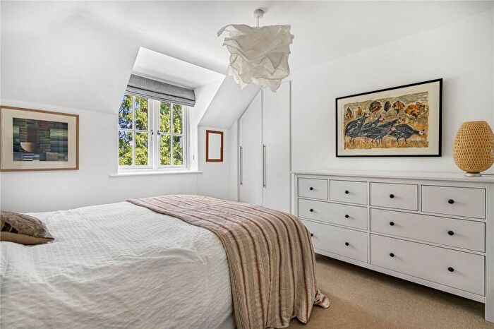 2 Bedroom Apartment To Rent In Krebs Garden - Short Let, OX4