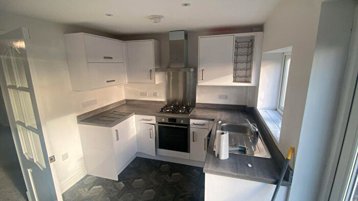 2 Bedroom Terraced House To Rent In Kings Road, Lancashire, OL6