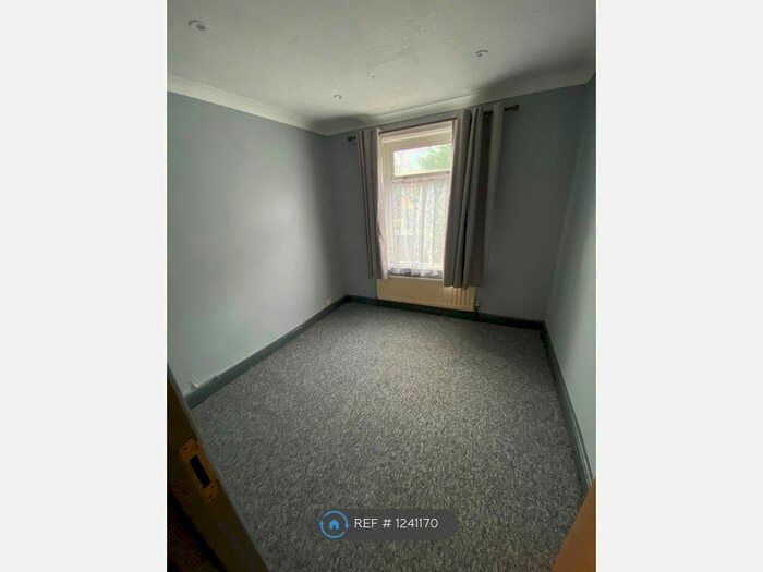 4 Bedroom Terraced House To Rent In Malmesbury Road, Southampton SO15