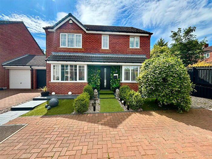 4 Bedroom Detached House For Sale In Kestrel Close, Easington Lane, DH5