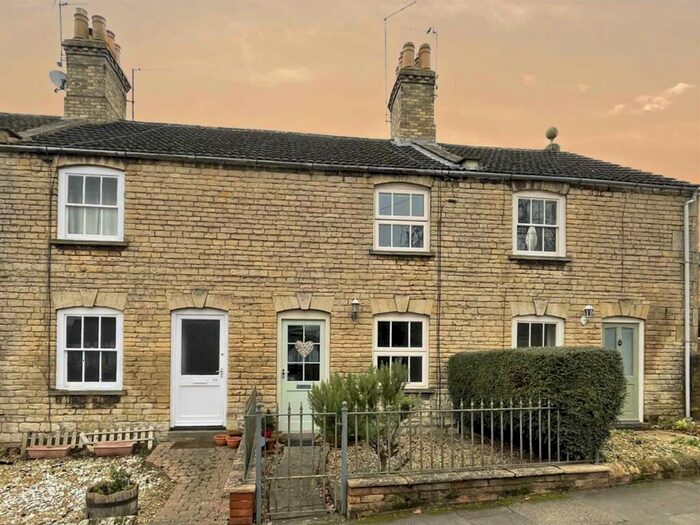 2 Bedroom Terraced House To Rent In Empingham Road, Stamford, PE9