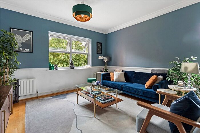 2 Bedroom Flat For Sale In Elderfield Place, London, SW17