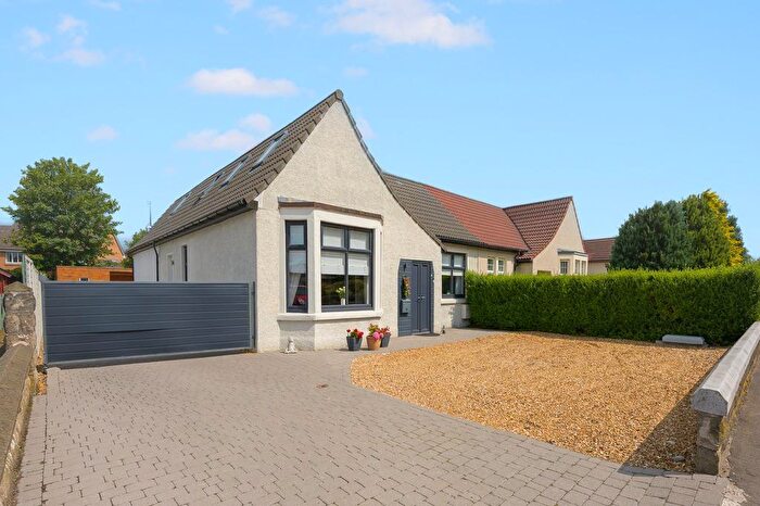 3 Bedroom Semi-Detached Bungalow For Sale In Bellsdyke Road, Larbert, FK5
