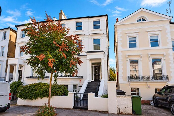 2 Bedroom Flat For Sale In Priory Road, South Hampstead, NW6
