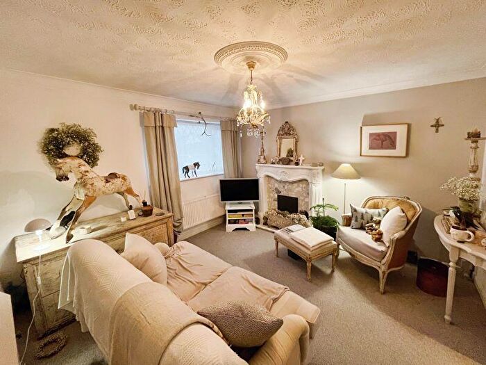 2 Bedroom Flat For Sale In Stanford Close, Stoneclough, M26