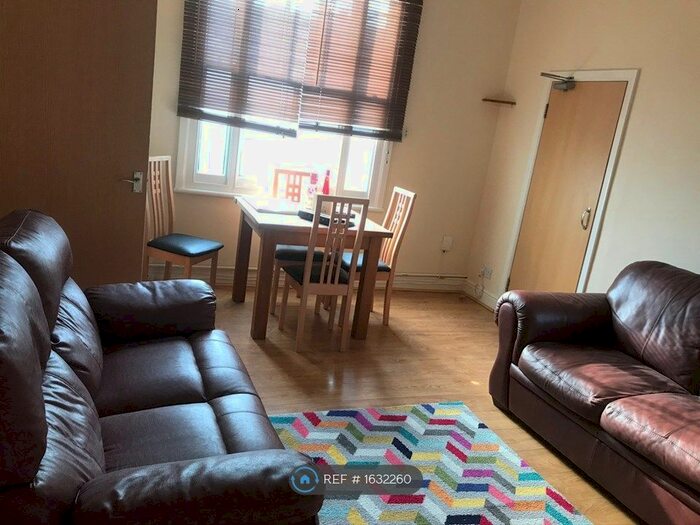 4 Bedroom Terraced House To Rent In Rasen Lane, Lincoln, LN1