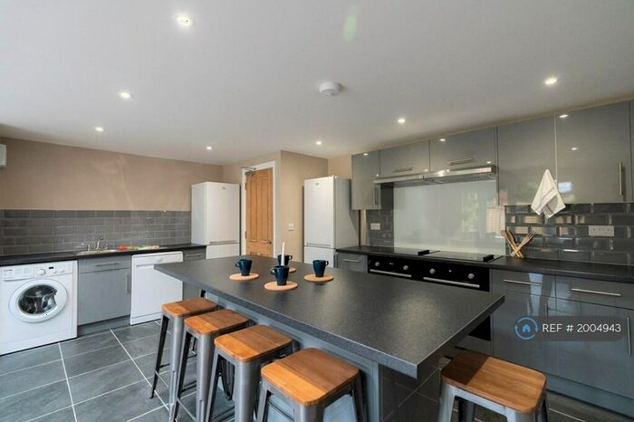 5 Bedroom Terraced House To Rent In Berkeley Road, Southampton, SO15