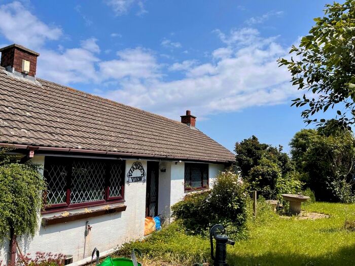 3 Bedroom Detached Bungalow For Sale In Porthkerry Road, Rhoose, Barry, CF62