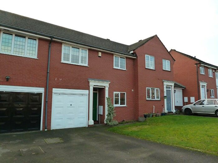 3 Bedroom Semi-Detached House To Rent In Holland Street, Sutton Coldfield, B72