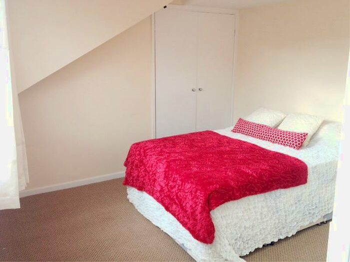 2 Bedroom Terraced House To Rent In Glebe Avenue, LS5