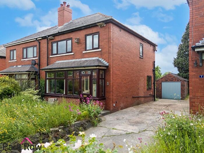 3 Bedroom Semi Detached House For Sale In Great North Road, Micklefield, Leeds, LS25