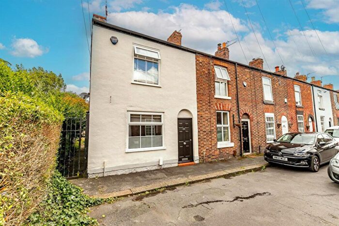 2 Bedroom End Of Terrace House For Sale In Field Road, Sale, M33