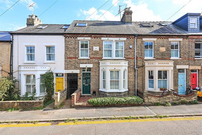 4 Bedroom Terraced House For Sale In Carlyle Road, Cambridge, CB4