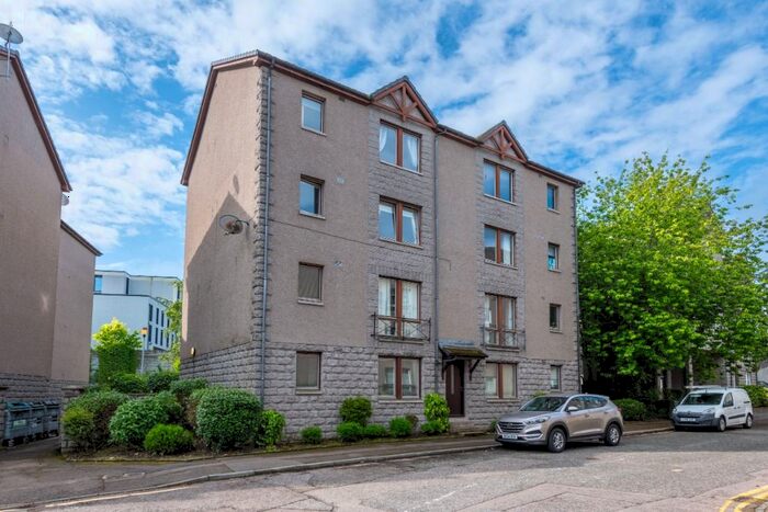 2 Bedroom Flat To Rent In Glendale Mews, Aberdeen, AB11