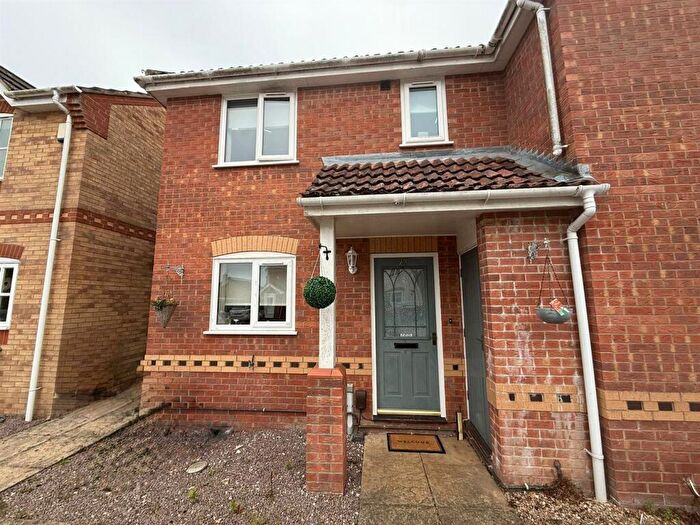 3 Bedroom Semi-Detached House To Rent In Bradley Close, Louth, LN11