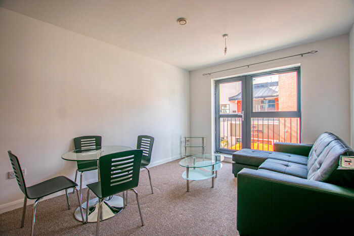 1 Bedroom Apartment To Rent In Fleet Street, Swindon, SN1