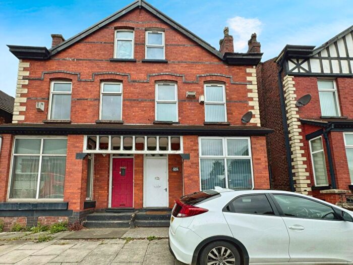 6 Bedroom Semi-Detached House To Rent In Stockport Road, Levenshulme, Manchester, M19