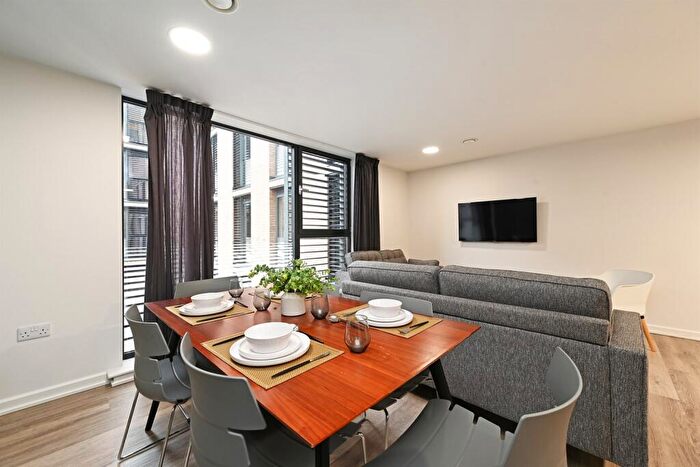 4 Bedroom Apartment To Rent In , Gatecrasher Apartments, Sheffield, S1