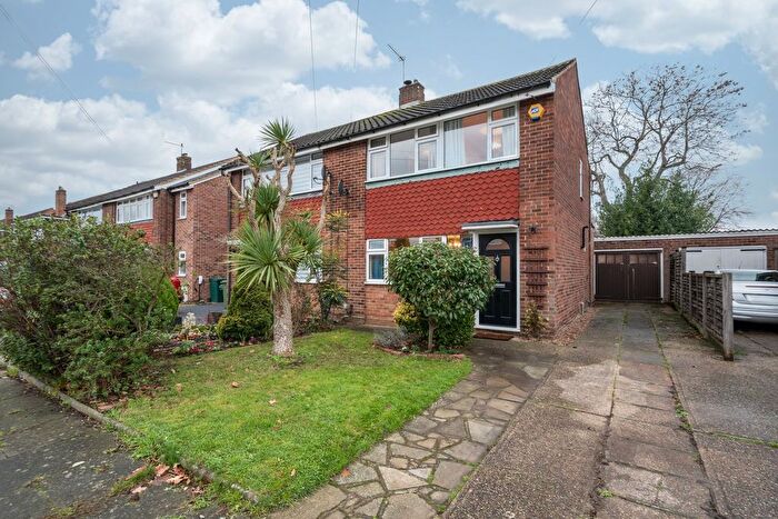 3 Bedroom Property For Sale In Western Drive, Shepperton, TW17