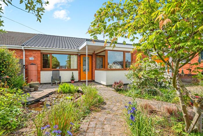 3 Bedroom Semi-Detached Bungalow For Sale In Soame Close, Aylsham, Norwich, NR11
