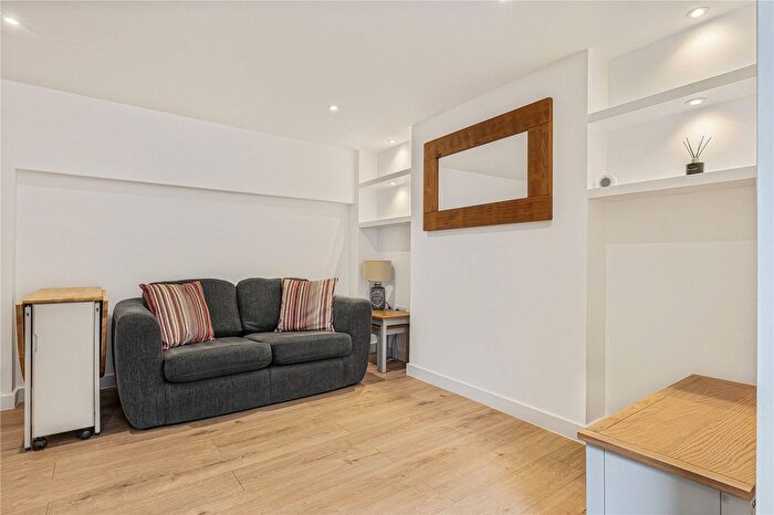 1 Bedroom Flat To Rent In Bullingdon Road, Oxford, OX4