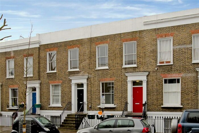 2 Bedroom Flat To Rent In Mitchison Road, Islington, London, N1