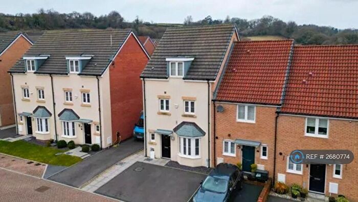 4 Bedroom Semi-Detached House To Rent In Picca Close, Cardiff, CF5