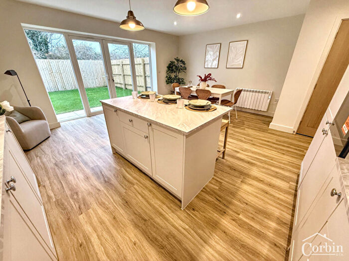 3 Bedroom Detached House For Sale In Morello Mews, Bournemouth, BH10