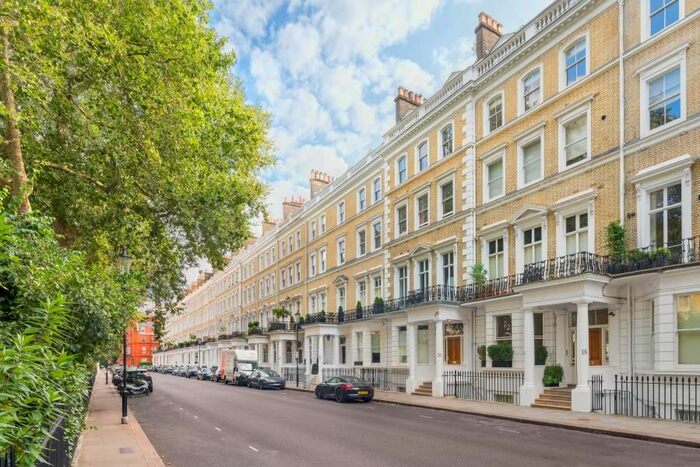 3 Bedroom Flat To Rent In Cranley Gardens, London, SW7