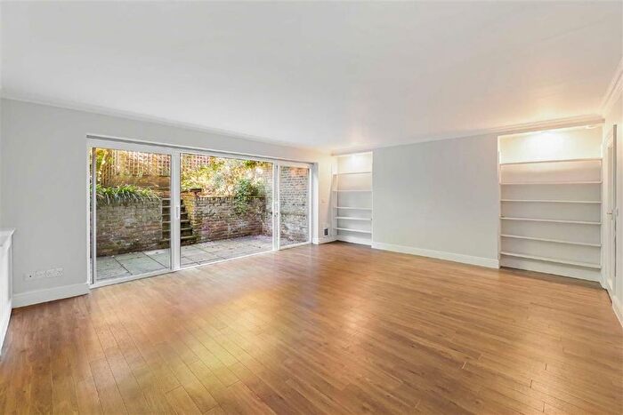 2 Bedroom Flat To Rent In Harcourt Terrace, London, SW10