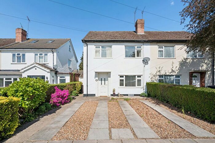 3 Bedroom Semi Detached House For Sale In Uxbridge Road, Slough, SL2