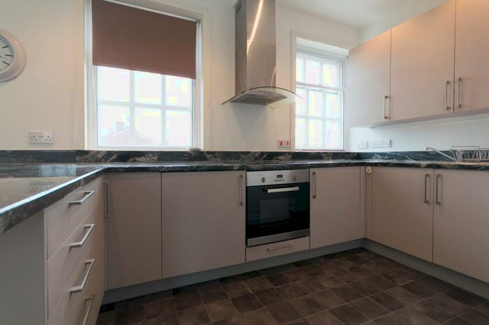 2 Bedroom Apartment To Rent In Endless Street, Salisbury, SP1