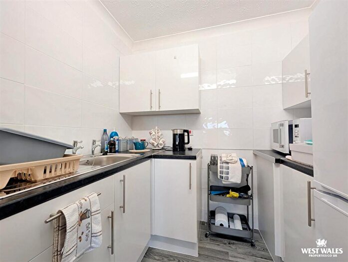 1 Bedroom Apartment For Sale In Homerees House, The Parade, Carmarthen, SA31