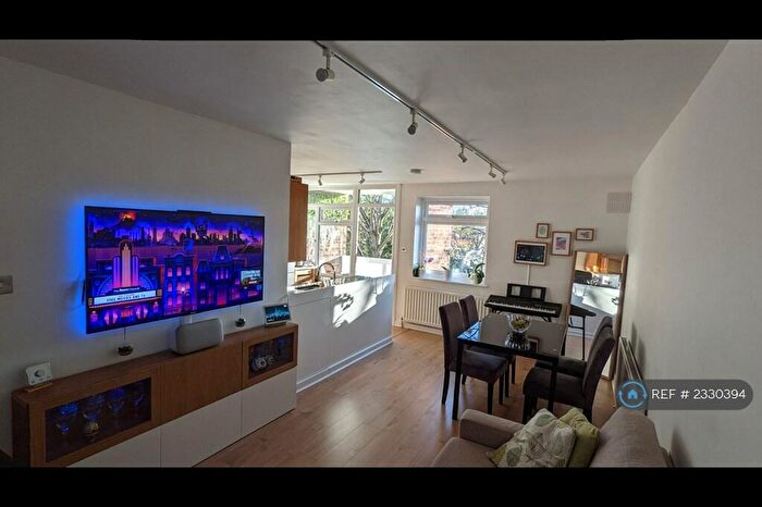 2 Bedroom Flat To Rent In Albemarle Road, Beckenham, BR3