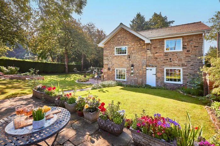 4 Bedroom Property For Sale In Bannister Lane, Skelbrooke, Doncaster, DN6