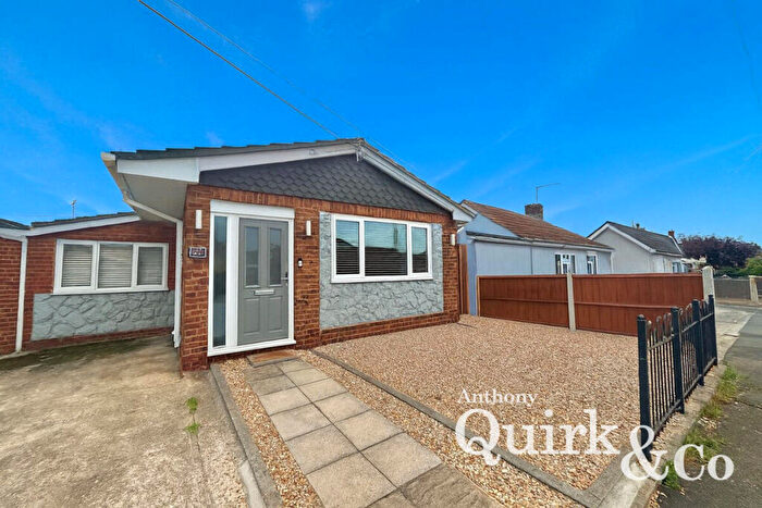 2 Bedroom Bungalow For Sale In Maurice Road, Canvey Island, SS8