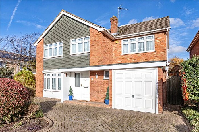4 Bedroom Detached House For Sale In Acacia Drive, Woodham, Addlestone, Surrey, KT15